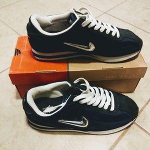 Vintage Nike Cortez/ Cortez Basic SE